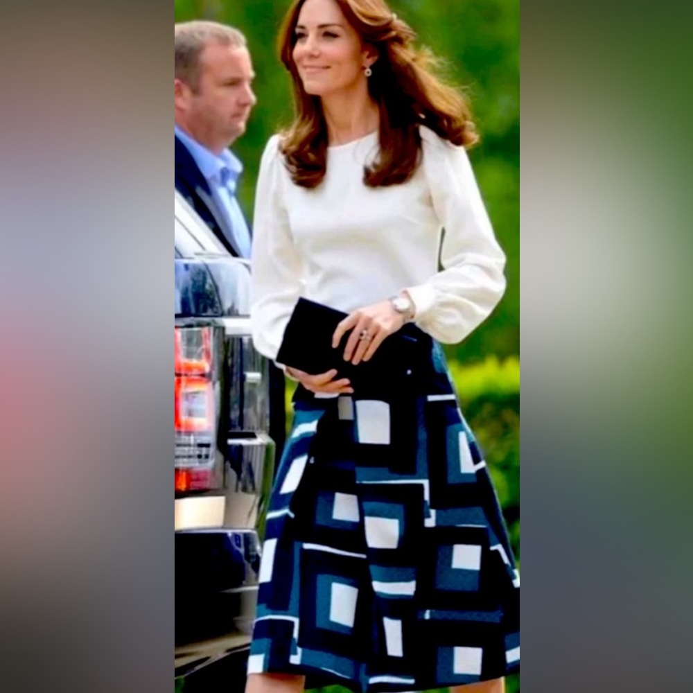 Banana Republic Geo Jacquard Midi Skirt size 4 EUC